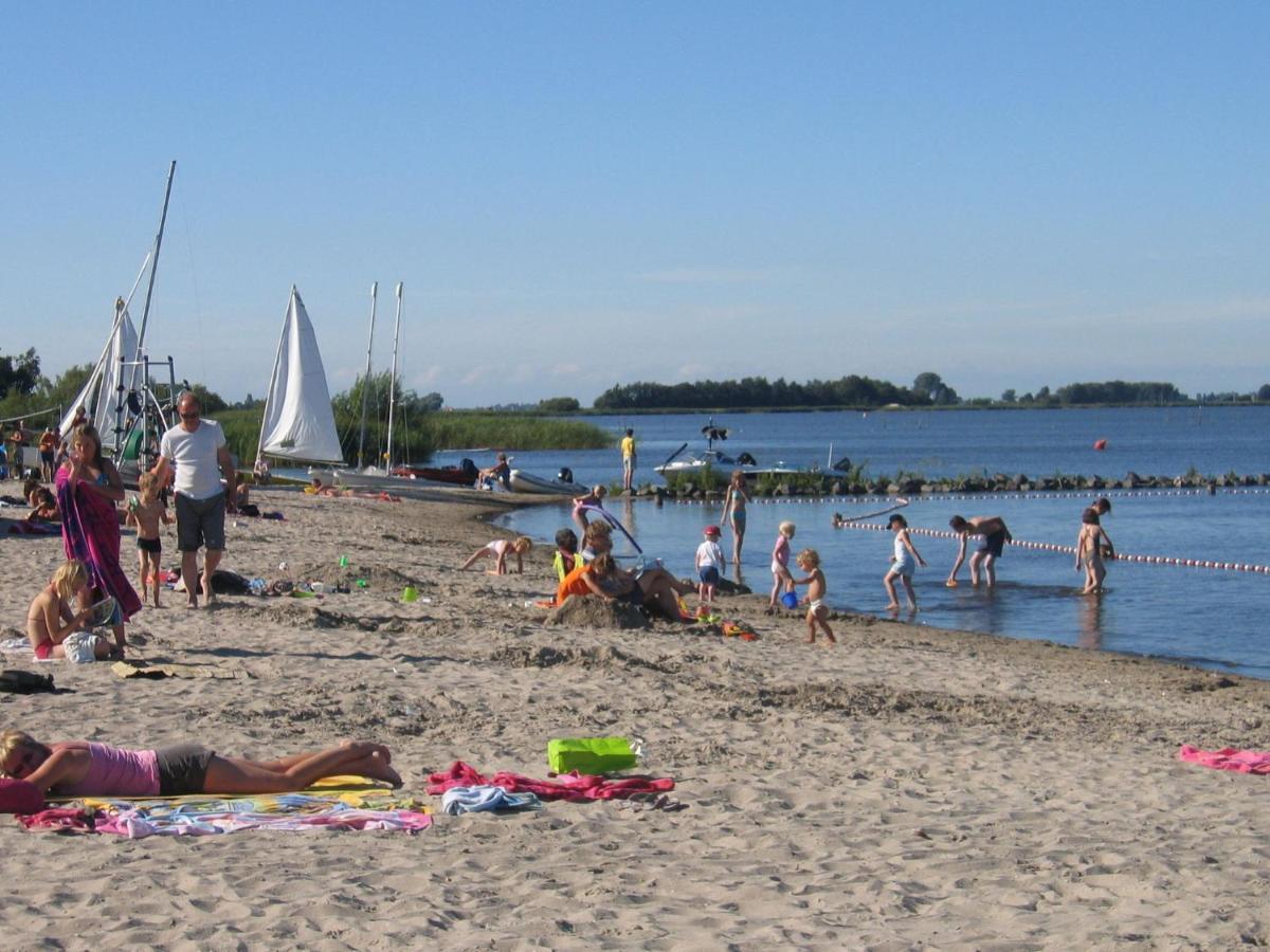 Comfortably Vacation Home At Slotermeer Lake Balk Exteriör bild